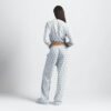 Boyfriend-Langarmshirt und weite Hose Boyfriend-Langarmshirt und weite Hose