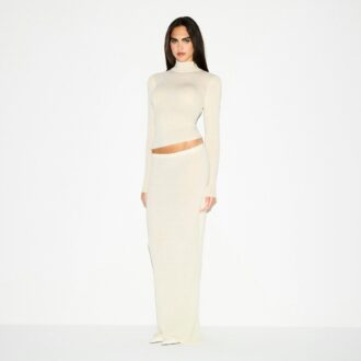 Federleichter Kaschmir-Rollkragenpullover Federleichter Kaschmir-Rollkragenpullover