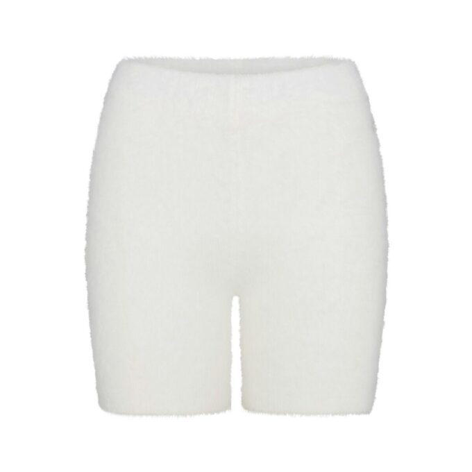 Flauschiges Strick-Crop-Top und Shorts-Set Flauschiges Strick-Crop-Top und Shorts-Set