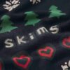 Flohmarkt mit Kaktusmotiven x Skims Schlafanzug-Set (langärmlig und mit kurzen Ärmeln) Flohmarkt mit Kaktusmotiven x Skims Schlafanzug-Set (langärmlig und mit kurzen Ärmeln)