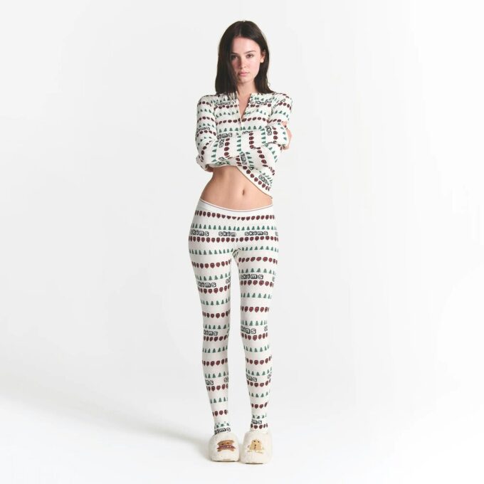 Flohmarktset mit Kaktusfeigen und Skims Baumwollrippen, Henley- und Leggings-Set Flohmarktset mit Kaktusfeigen und Skims Baumwollrippen, Henley- und Leggings-Set