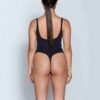 Ganzkörperanzug mit eckigem Ausschnitt – passt jeder Figur Ganzkörperanzug mit eckigem Ausschnitt – passt jeder Figur