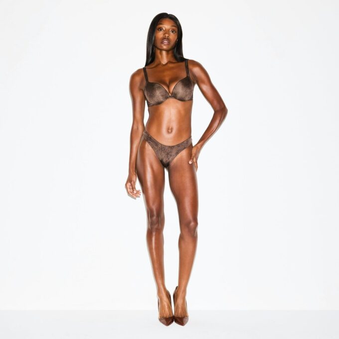GLÄNZENDE FOUNDATIONEN DIPPED BIKINI GLÄNZENDE FOUNDATIONEN DIPPED BIKINI