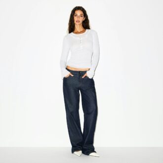 Henley-Shirt mit transparentem Rippstrick und langen Ärmeln