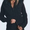 Kapuzenpullover aus Baumwollfleece mit Kunstpelzfutter und Reißverschluss Kapuzenpullover aus Baumwollfleece mit Kunstpelzfutter und Reißverschluss