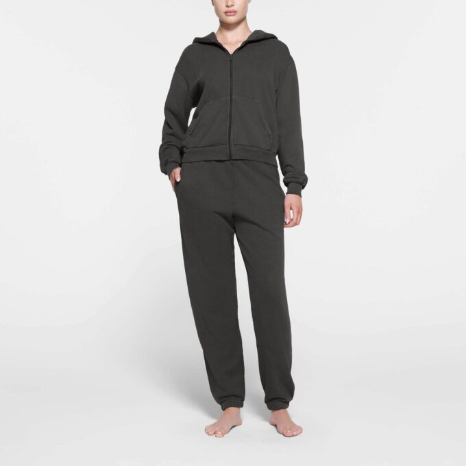 Klassischer Kapuzenpullover aus französischem Frottee mit Reißverschluss Klassischer Kapuzenpullover aus französischem Frottee mit Reißverschluss