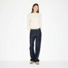 Klassischer Rundhalsausschnitt aus Baumwollfleece Klassischer Rundhalsausschnitt aus Baumwollfleece