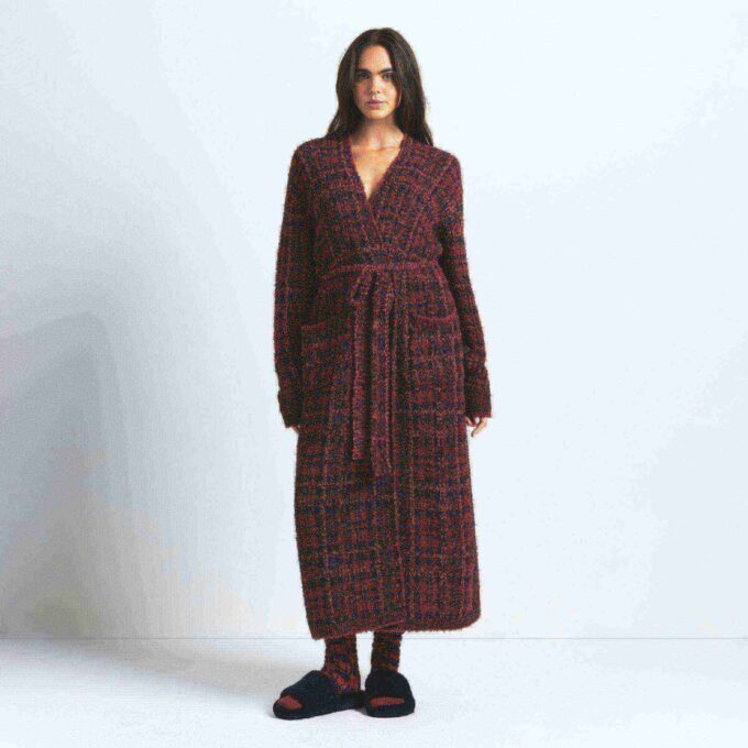 Kuscheliger Strickbademantel für Damen und Herren Kuscheliger Strickbademantel für Damen und Herren