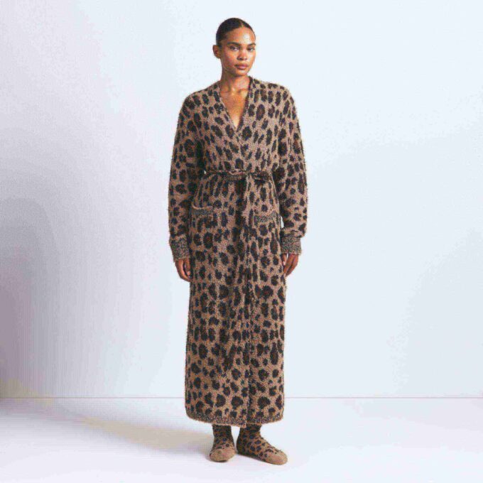 Kuscheliger Strickbademantel für Damen und Herren Kuscheliger Strickbademantel für Damen und Herren