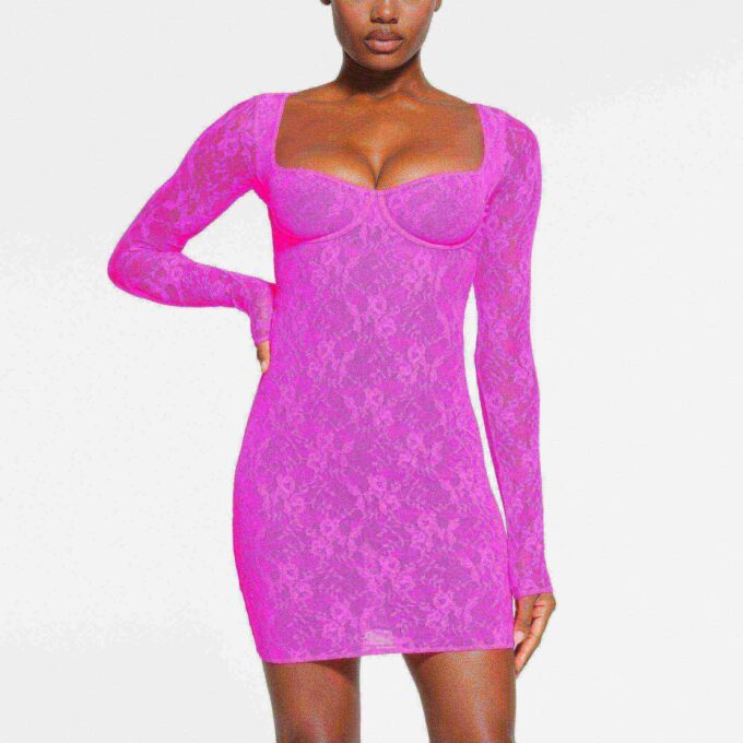 Langarmkleid mit Stretch-Spitzenfutter und Bügeln Langarmkleid mit Stretch-Spitzenfutter und Bügeln