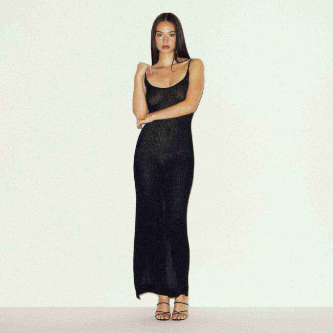 LANGES, DURCHSICHTIGES STRICK-CAMI-KLEID