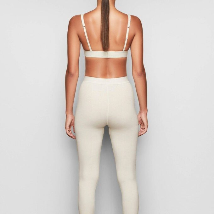 Leggings aus Baumwollrippen Leggings aus Baumwollrippen