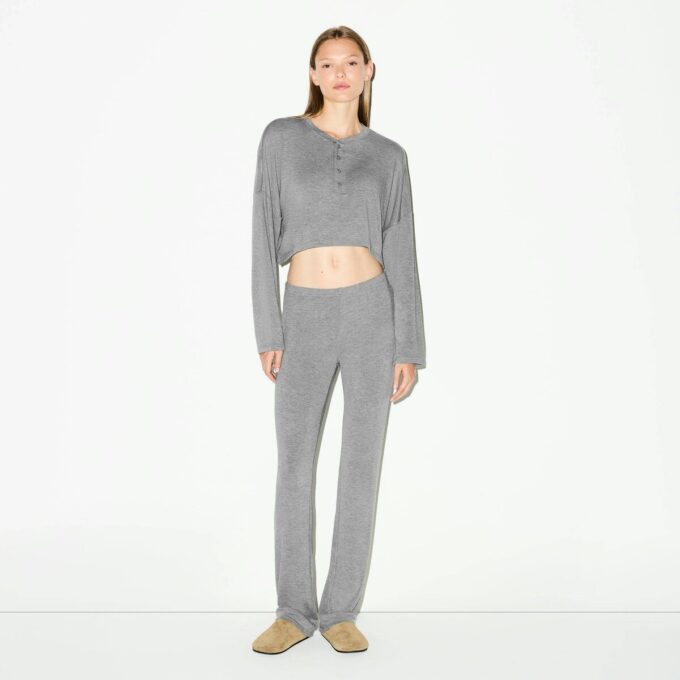 LEICHTES MODAL-CROPPED HENLEY LEICHTES MODAL-CROPPED HENLEY