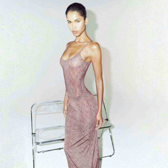 Milchig-transparenter Camisole-Body Milchig-transparenter Camisole-Body