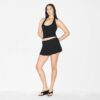 MINI-SKORT MIT GLATTEN LÄNGEN MINI-SKORT MIT GLATTEN LÄNGEN