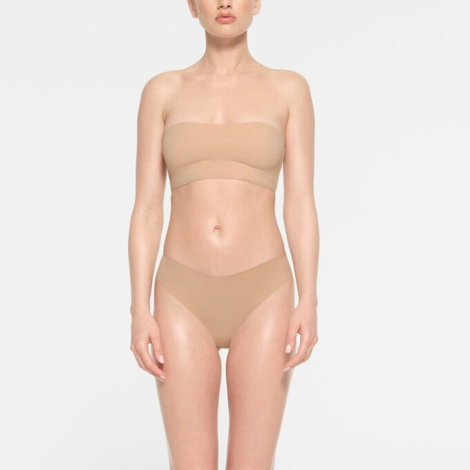 NACKTES BANDEAU NACKTES BANDEAU