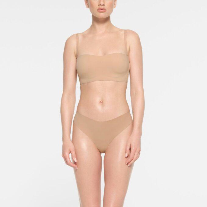 NACKTES BANDEAU NACKTES BANDEAU