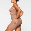Nahtlose, figurbetonte Shorts bis zur Mitte des Oberschenkels Nahtlose, figurbetonte Shorts bis zur Mitte des Oberschenkels