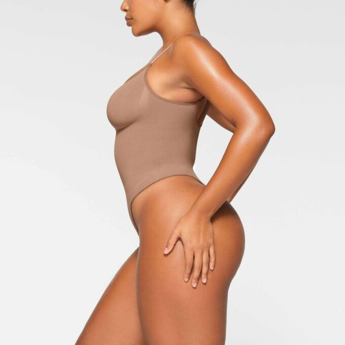 Nahtloser Shaped String-Body Nahtloser Shaped String-Body