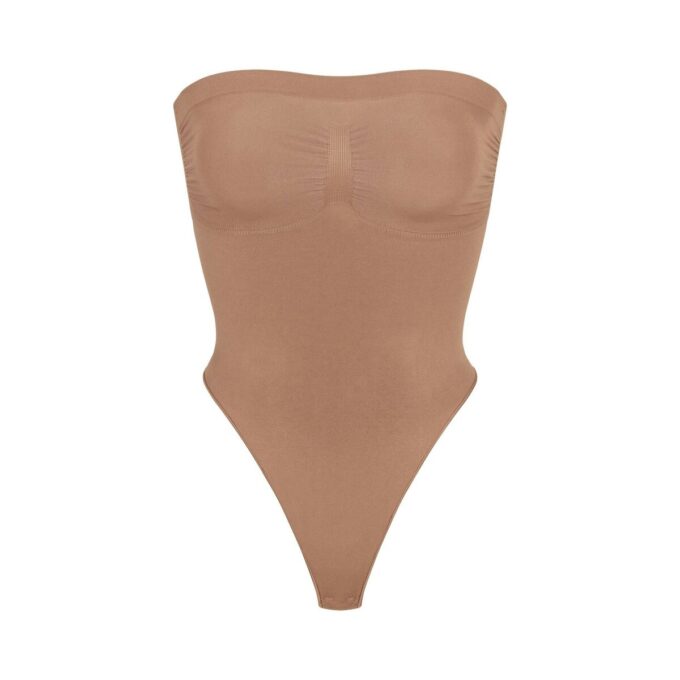 Nahtloser, trägerloser String-Body mit formgebender Silhouette