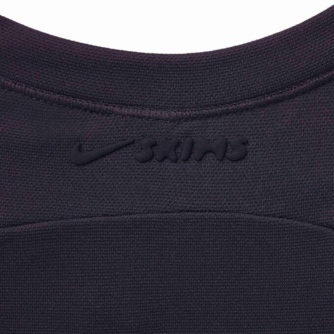 NikeSKIMS AIRY OVERSIZED T-SHIRT NikeSKIMS AIRY OVERSIZED T-SHIRT