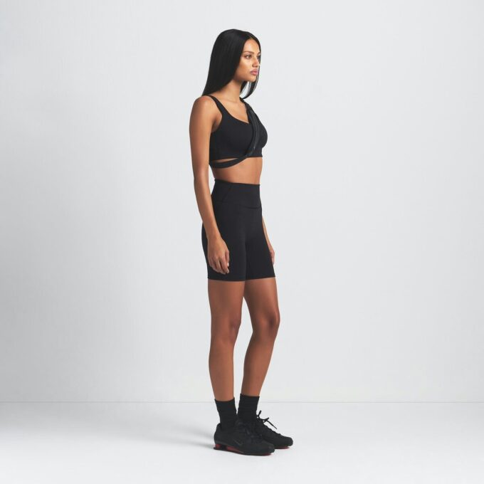 NikeSKIMS MATTE 5″ BIKERSHORT NikeSKIMS MATTE 5″ BIKERSHORT