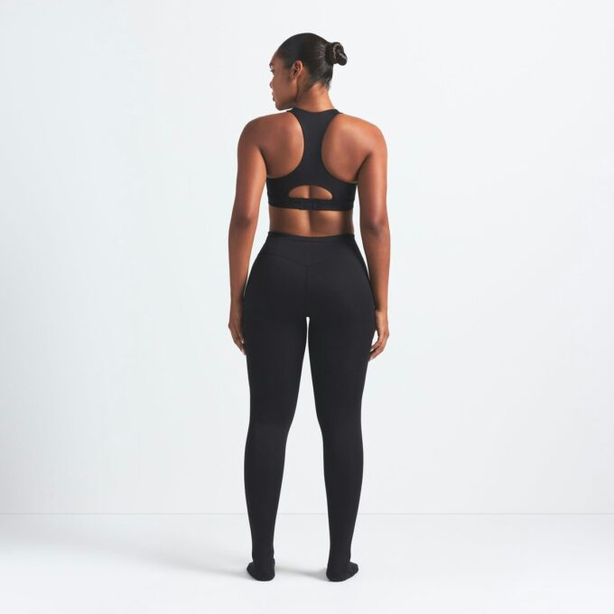 NikeSKIMS MATTE FOOTSIE GRIP LEGGING NikeSKIMS MATTE FOOTSIE GRIP LEGGING