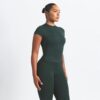 NikeSKIMS MATTE GEFÜTTERTES BABY-TEE NikeSKIMS MATTE GEFÜTTERTES BABY-TEE