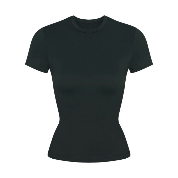 NikeSKIMS MATTE GEFÜTTERTES BABY-TEE NikeSKIMS MATTE GEFÜTTERTES BABY-TEE
