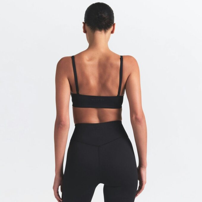 NikeSKIMS MATTE MICRO SCOOP BH NikeSKIMS MATTE MICRO SCOOP BH