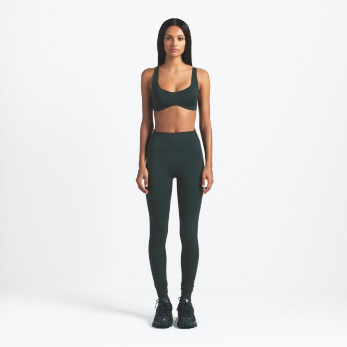 NikeSKIMS MATTE SHAPING SCOOP BH NikeSKIMS MATTE SHAPING SCOOP BH