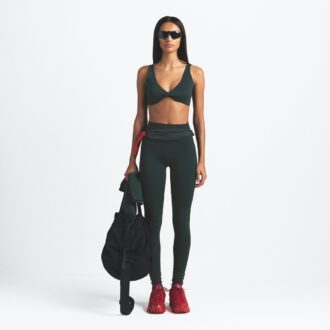 NikeSKIMS MATTE TWIST-FRONT BH