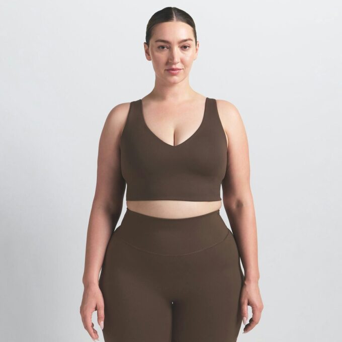 NikeSKIMS MATTES V-NECK-BH-TOP NikeSKIMS MATTES V-NECK-BH-TOP