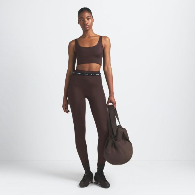 NikeSKIMS SHINE SCOOP NECK BRA TOP NikeSKIMS SHINE SCOOP NECK BRA TOP