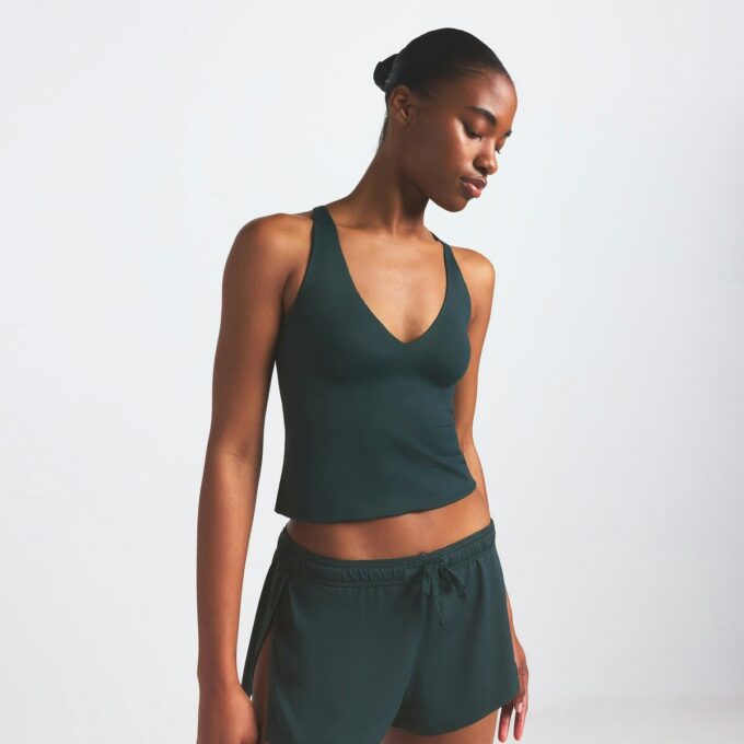 NikeSKIMS SHINE V-Ausschnitt Tanktop NikeSKIMS SHINE V-Ausschnitt Tanktop