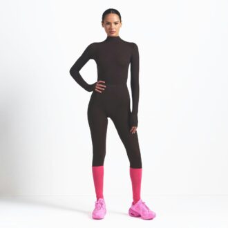 NikeSKIMS WEIGHTLESS LAYERS Langarmshirt mit Stehkragen