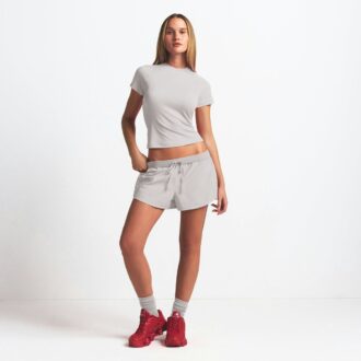 NikeSKIMS WOVEN NYLON 2.5″ RUNNER SHORT