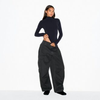 Outdoor-Cargohose aus gewebtem Material in Übergröße Outdoor-Cargohose aus gewebtem Material in Übergröße