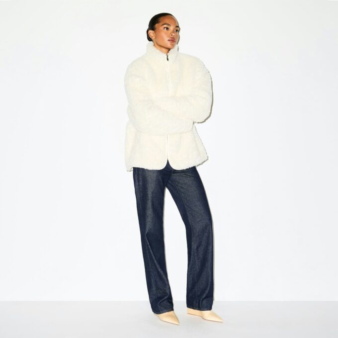 Oversize-Jacke aus Kunstpelz mit Stehkragen Oversize-Jacke aus Kunstpelz mit Stehkragen