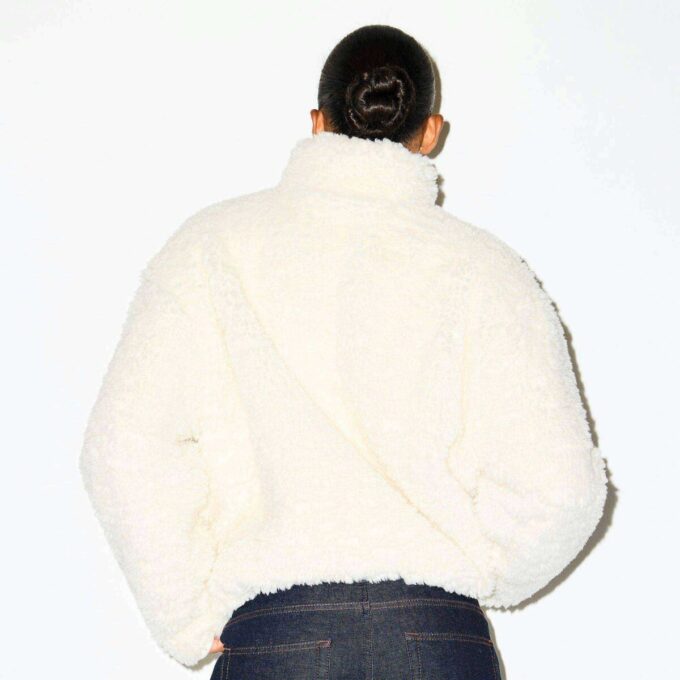Oversize-Jacke aus Kunstpelz mit Stehkragen Oversize-Jacke aus Kunstpelz mit Stehkragen