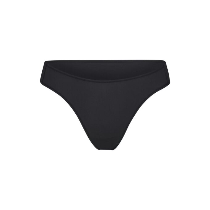 PASST JEDEM – ADAPTIVER SHORT PASST JEDEM – ADAPTIVER SHORT