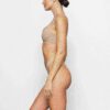 Plunge-BH, der jeder Figur passt