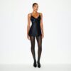 SCHWERES SATIN-CAMI-MINIKLEID