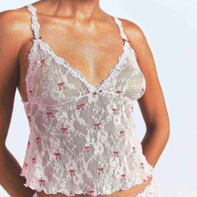 Set aus Stretch-Spitzen-Dreiecks-Cami und Shorts Set aus Stretch-Spitzen-Dreiecks-Cami und Shorts