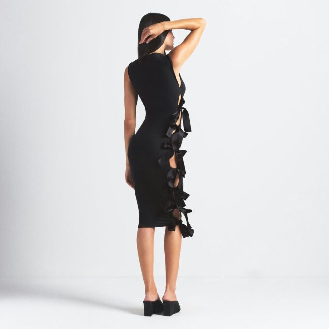 SKIMS CLOUD BOW KLEID SKIMS CLOUD BOW KLEID