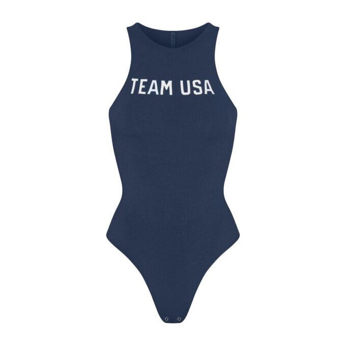 SKIMS FÜR TEAM USA OLYMPISCHER BAUMWOLLJERSEY HOCHKNOPF-BODYANZ SKIMS FÜR TEAM USA OLYMPISCHER BAUMWOLLJERSEY HOCHKNOPF-BODYANZ