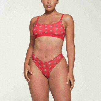 SKIMS FÜR TEAM USA PASST JEDER OLYMPIC SCOOP BRALETTE SKIMS FÜR TEAM USA PASST JEDER OLYMPIC SCOOP BRALETTE