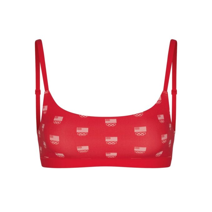 SKIMS FÜR TEAM USA PASST JEDER OLYMPIC SCOOP BRALETTE SKIMS FÜR TEAM USA PASST JEDER OLYMPIC SCOOP BRALETTE