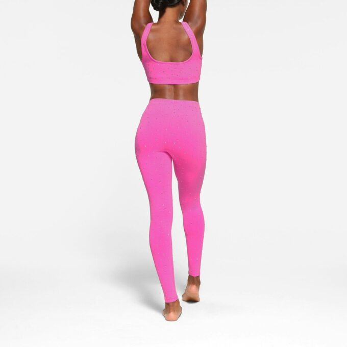 STRASS-LEGGINGS FÜR DEN FREIEN STRASS-LEGGINGS FÜR DEN FREIEN