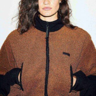 teddy kurze jacke mit trichterkragen 1 1 330x330 - Teddy-Kurze Jacke mit Trichterkragen